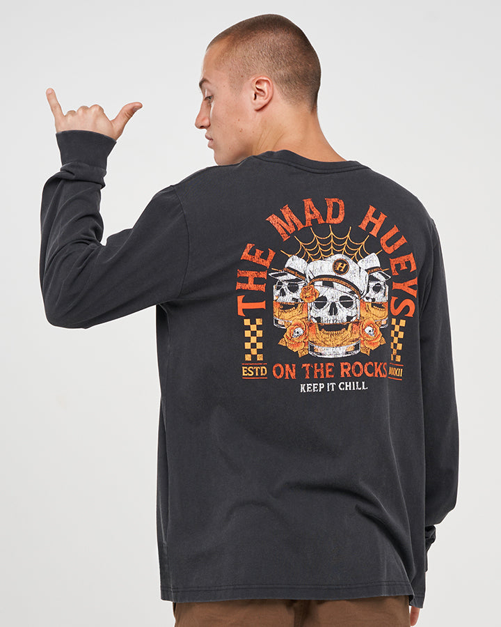Camiseta Gráfica On The Rocks  - Streetwear Brand Vintage avaliação e preço